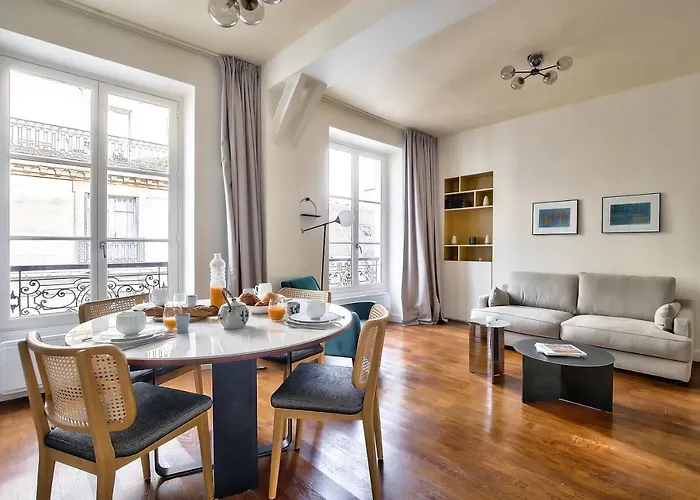 The Perfect Parisian Flat Bd St-germain - Mid Term Paris